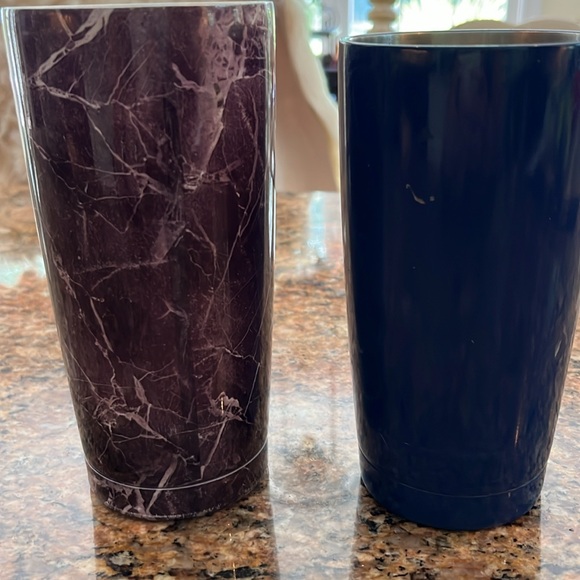 Lot of brumate swig yeti coozies and 2 cups - Picture 6 of 8